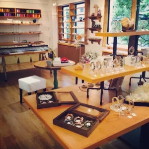 心を込めて作るハンドメイドアクセサリーショップ「貴石工房 FUKANE」