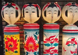 こけし雑貨が今アツイ！寒い冬はこけしの癒しでほっこりしよう