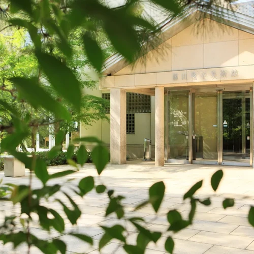 ひとりで過ごすホリディ特集〜【藤田喬平ガラス美術館】