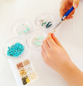 【仙台ハンドメイド部】友達のプレゼントにも！オリジナルアクセを作る