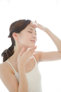 【夏肌トラブル】あせもは子供だけじゃない！きれいに治す方法