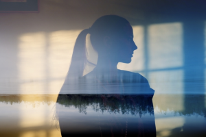 【女性の性犯罪対策】夜道に持ち歩きたい防犯護身用グッズ！