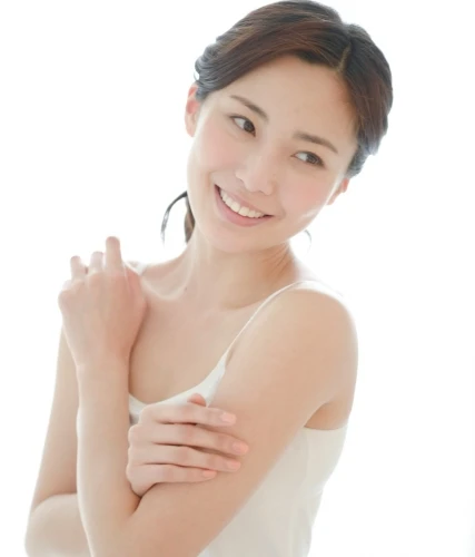 【夏肌トラブル】ベタベタ脂性肌は乾燥が原因！潤いが解決の鍵