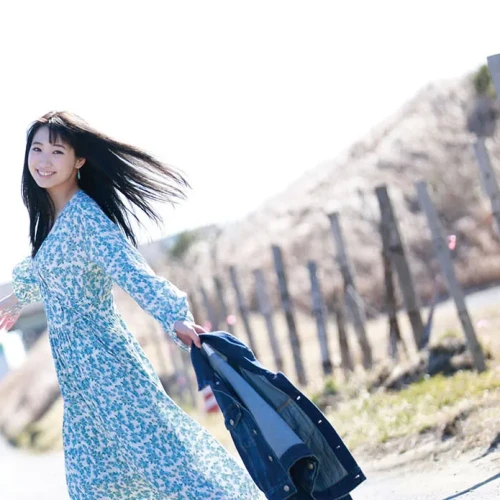 【終了】上野優華【直筆サイン入り色紙プレゼント】