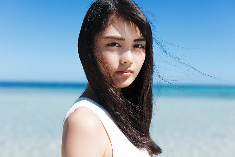 【終了】水谷果穂【直筆サイン入り色紙プレゼント】