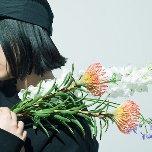 【抽選で１名様】iri　【直筆サイン入り色紙プレゼント】