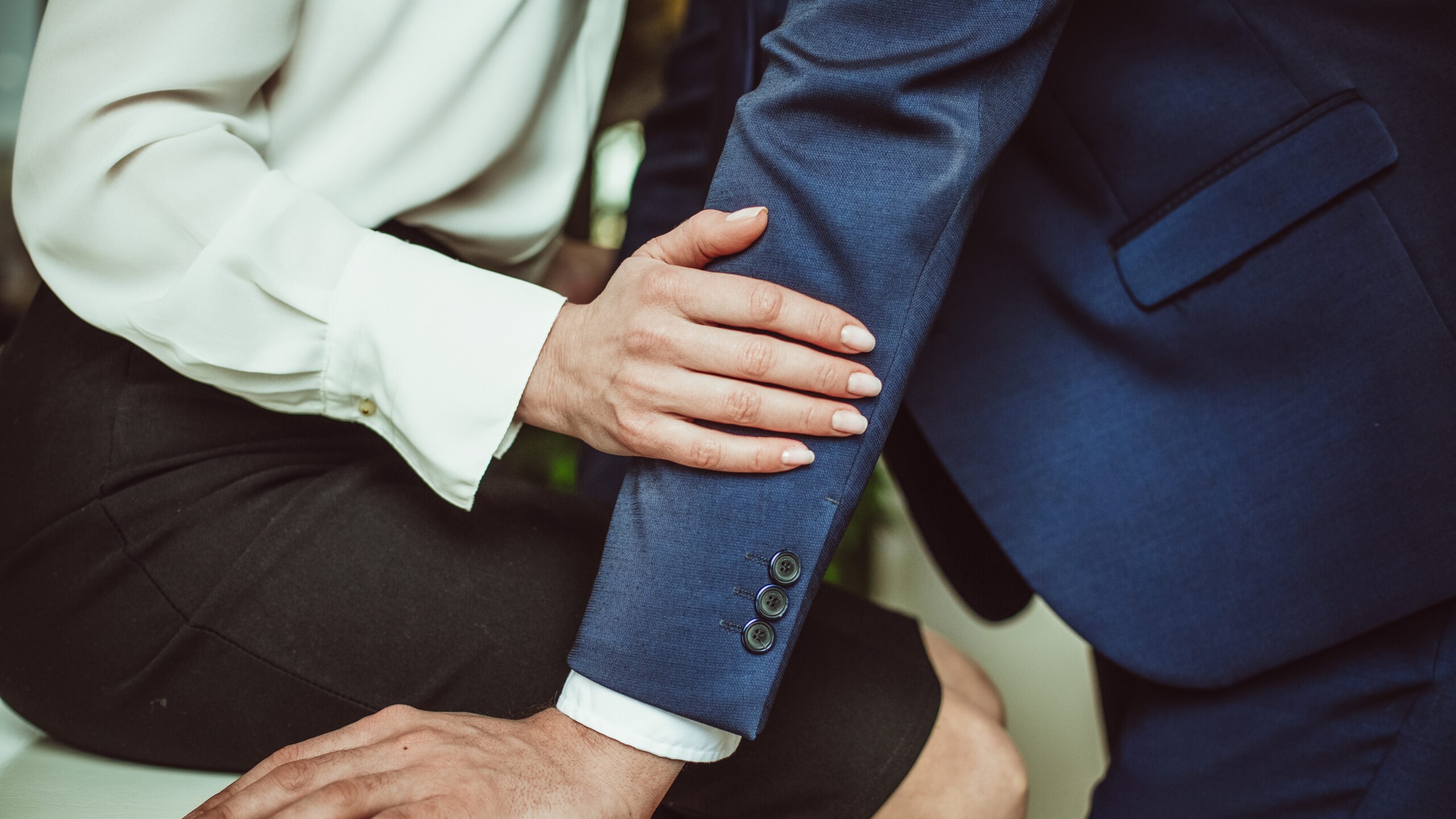 好きな人との距離を縮める💋 “大人のスキンシップ”講座✨