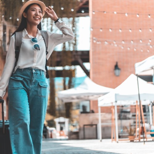 働き方に縛られない自由なライフスタイル：季節ごとに移動しながら働く女性たち