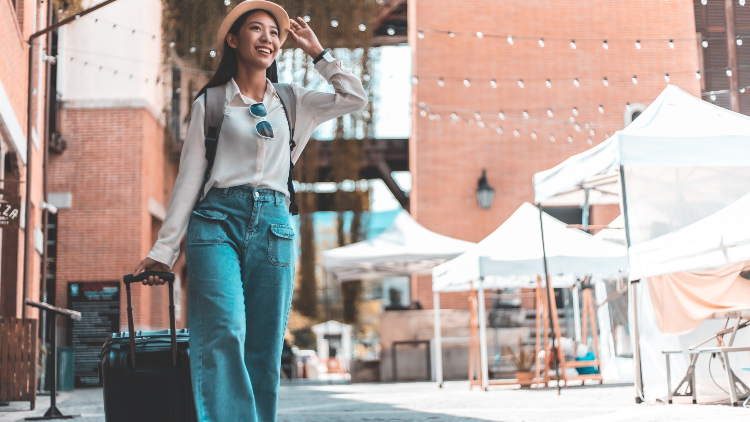 働き方に縛られない自由なライフスタイル：季節ごとに移動しながら働く女性たち