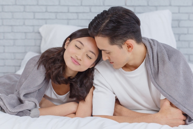 ベッドで○○をすると男はガチで興奮するらしい！さらに詳しく解説